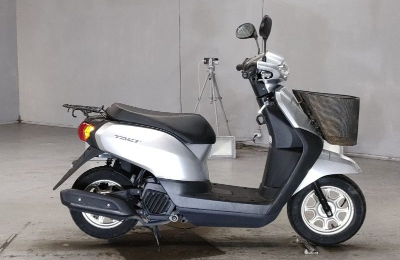 Скутер Honda TACT BASIC  (3258)