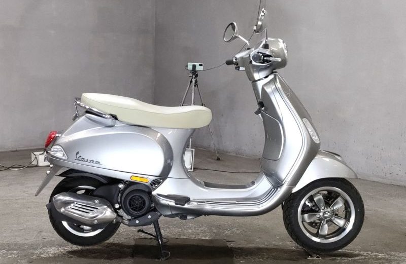 Скутер Piaggio Vespa VXL125 (8287)