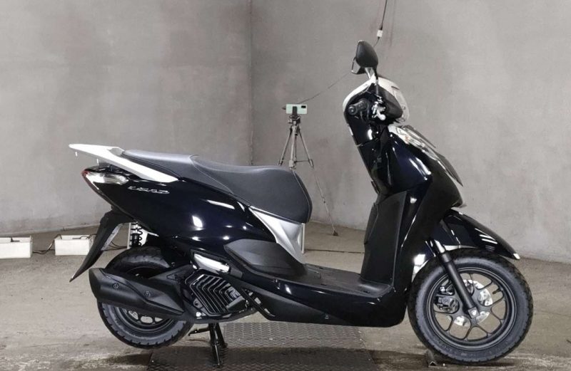 Скутер Honda LEAD125 (7426)