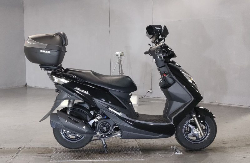 Скутер Suzuki SWISH125 (5331) Скутер Suzuki SWISH125 (5331)